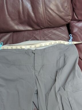 Mountain Hardwear Women's Gray Trhiking Pants